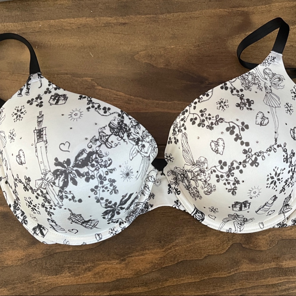 Victoria's Secret Black and White Printed Bra